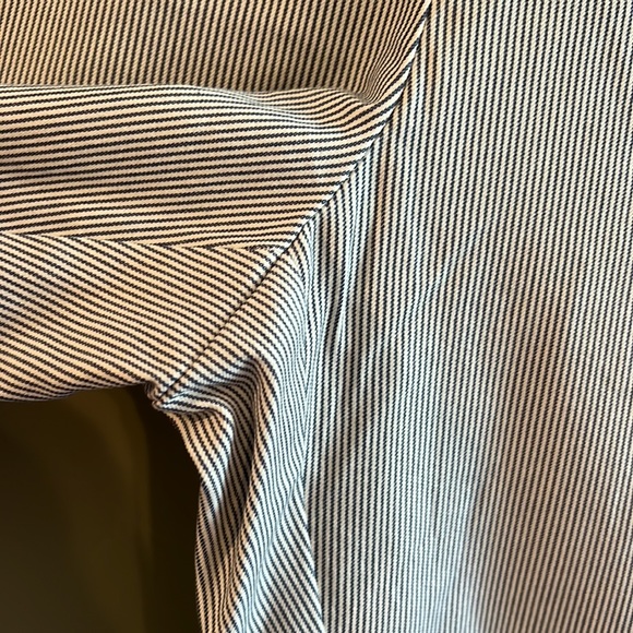 Chicos Brigitte the so slimming size 12/2 crop cream & blue - Picture 7 of 10